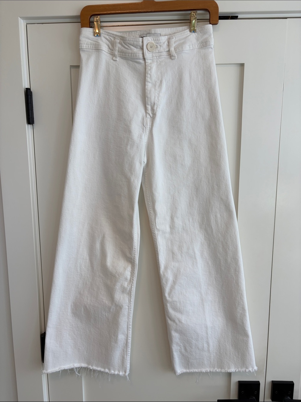 Zara Marine Straight Jeans - White NO STAINS - Size 6 - Picture 4 of 6